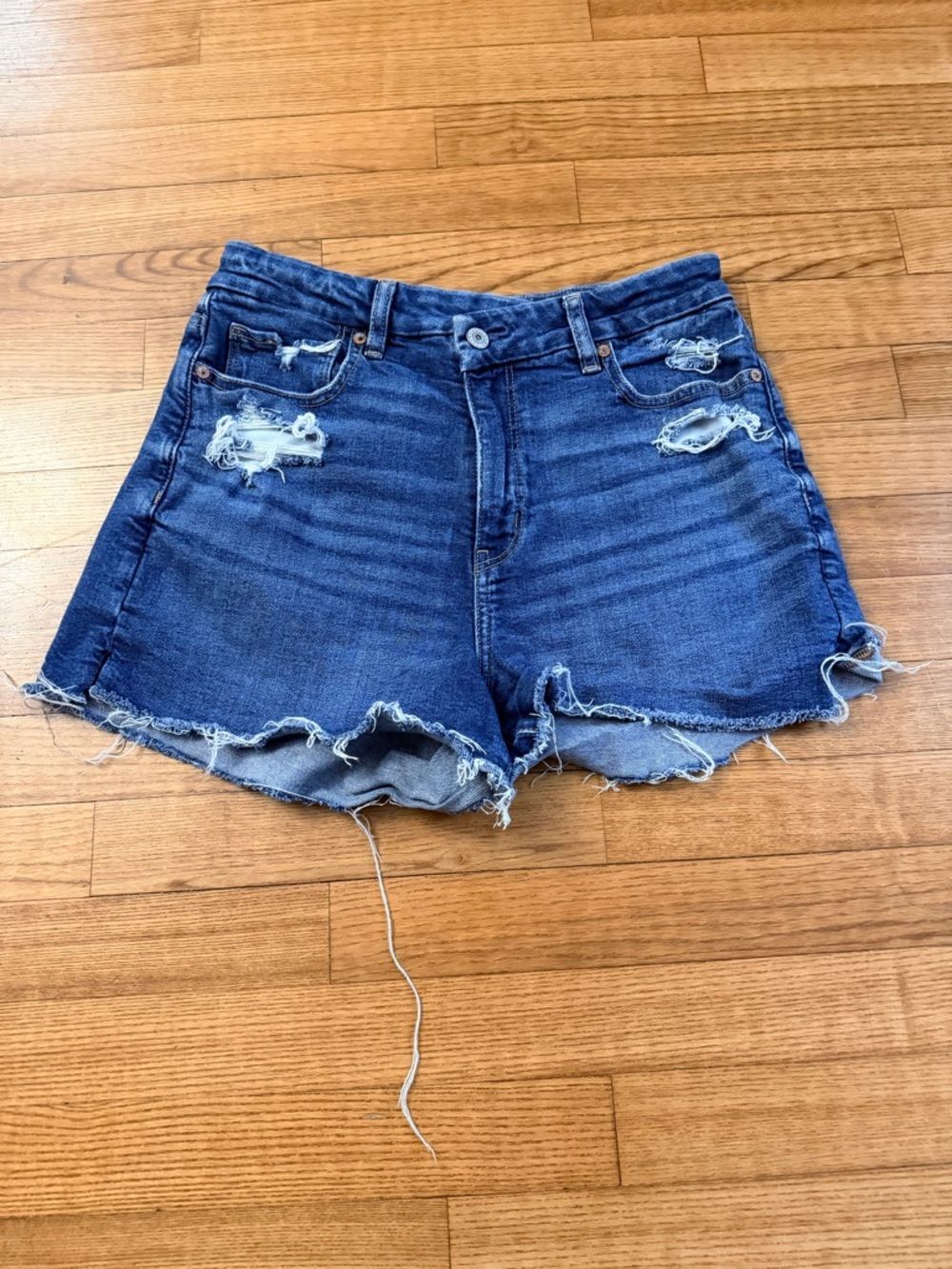 Y2K American Eagle Outfitters Women’s 8  Distressed Blue Stretch Denim Shorts